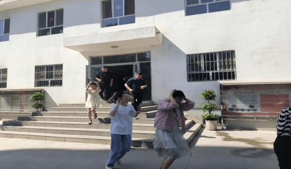 2023-11-20T07:18:06.png 2023-11-20T07:18:06.png