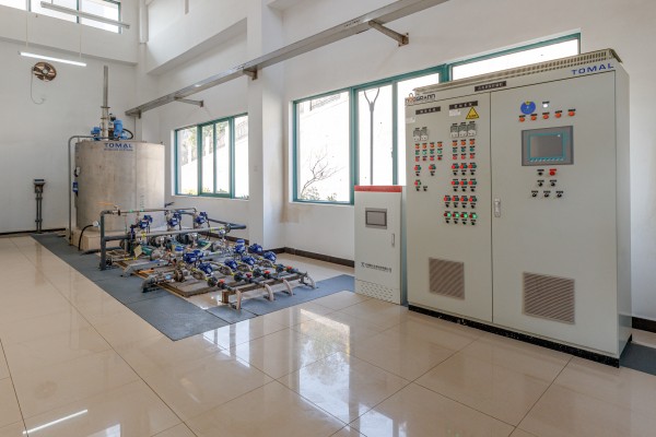 智慧加药系统-边缘控制柜.jpg 智慧加药系统-边缘控制柜.jpg