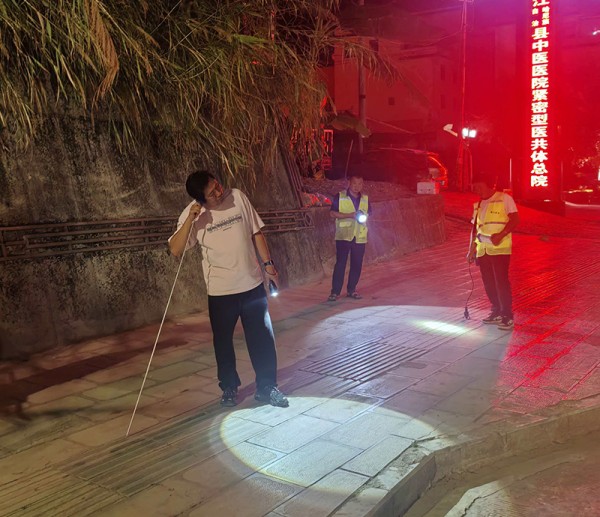 图片 1.jpg 图片 1.jpg