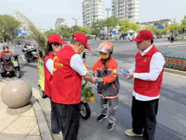 图片 13.jpg 图片 13.jpg