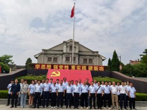图片 18.jpg 图片 18.jpg